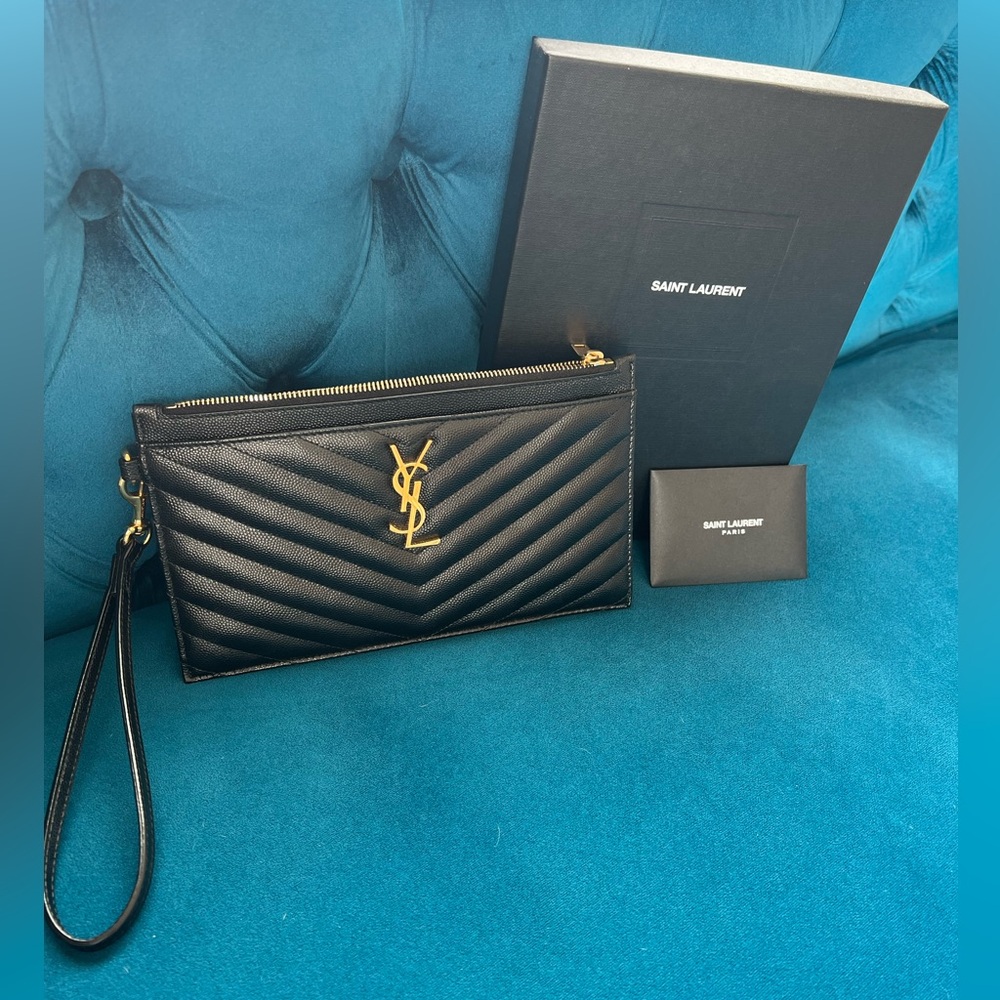 SAINT LAURENT YSL CASSANDRE MATELASSÉ LARGE BILL POUCH IN BLACK LEATHER